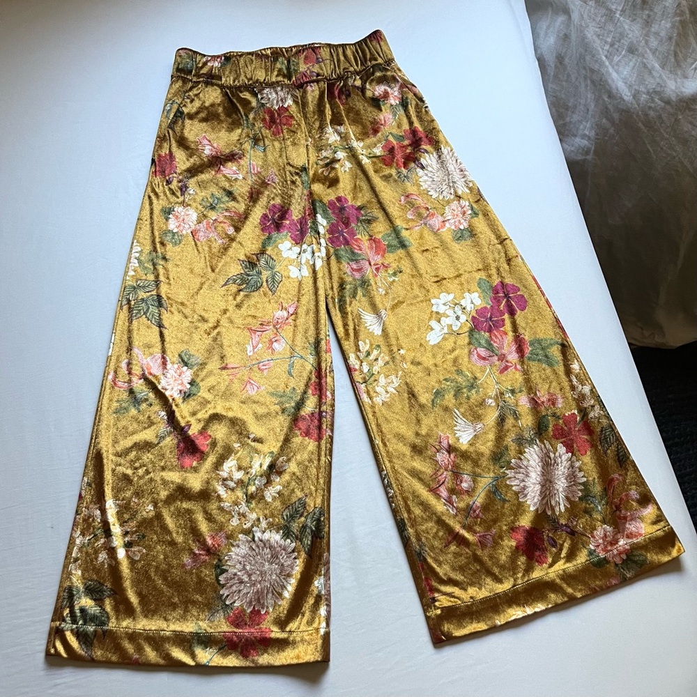 WHITE SAND gold mustard‎ yellow knit suede velvet velour floral print wide leg